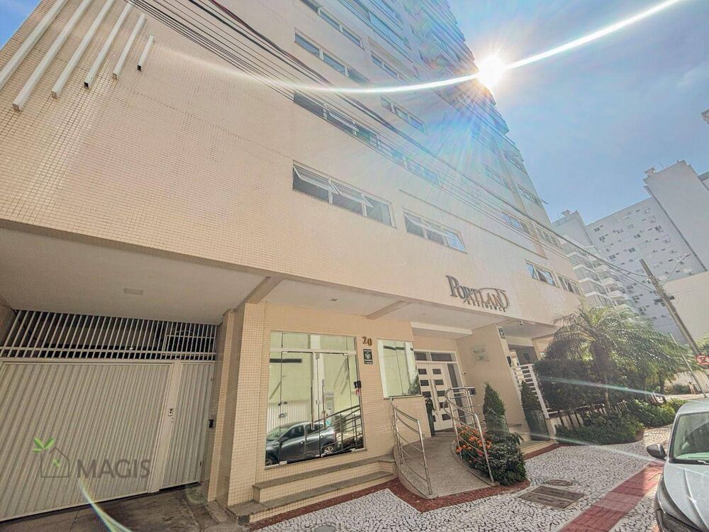 Apartamento à venda com 3 quartos, 256m² - Foto 2