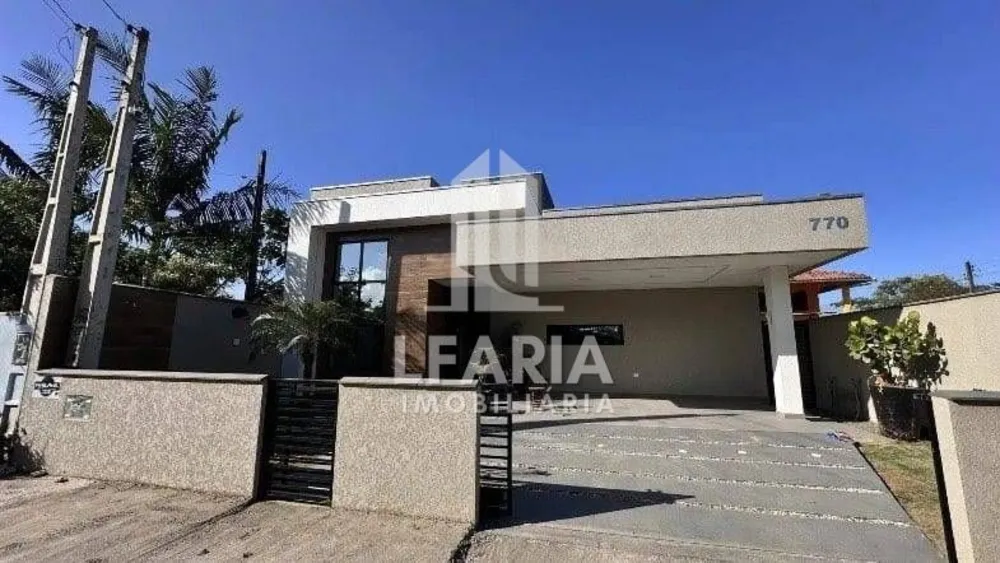 Casa, 3 quartos, 99 m² - Foto 1