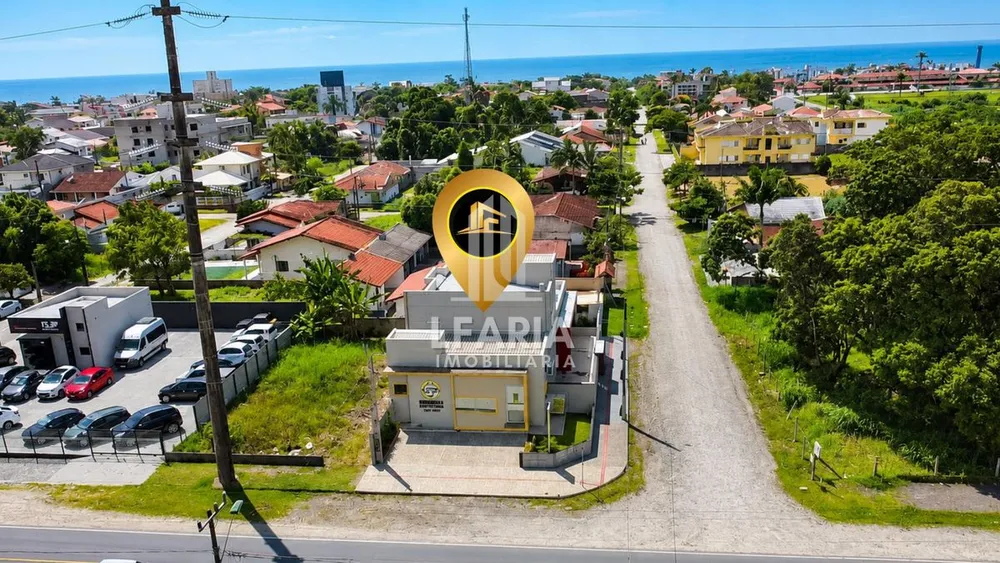 Casa, 3 quartos, 221 m² - Foto 2
