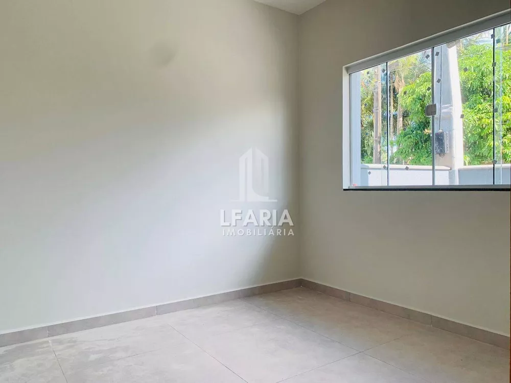 Casa à venda com 3 quartos, 87m² - Foto 2