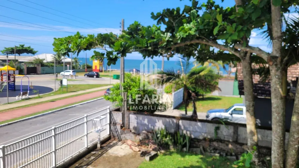 Casa, 5 quartos, 318 m² - Foto 2