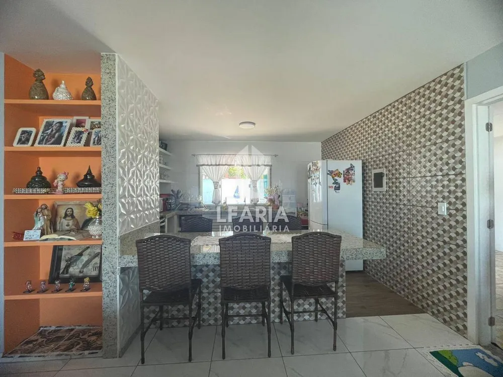 Casa, 4 quartos, 198 m² - Foto 1