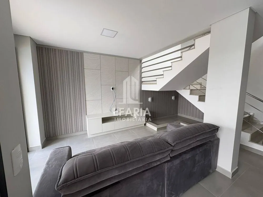 Casa, 4 quartos, 146 m² - Foto 1