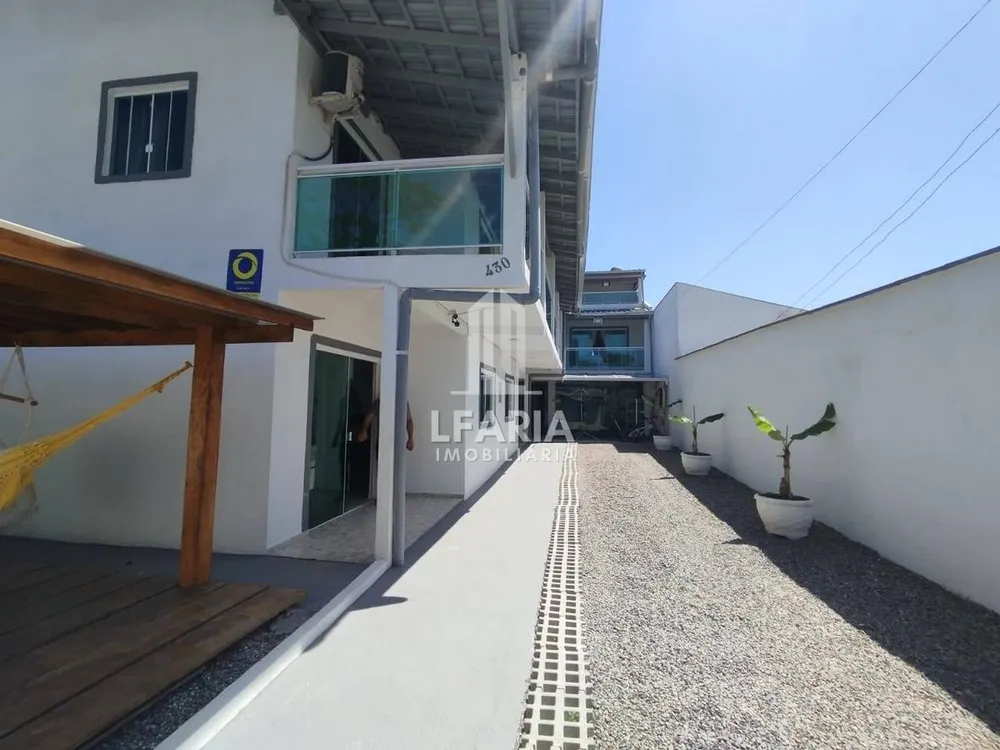 Casa, 9 quartos, 200 m² - Foto 1