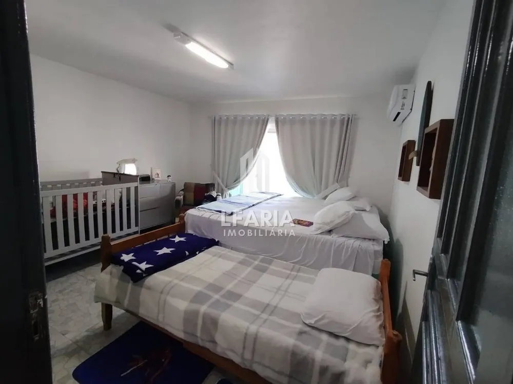 Casa, 9 quartos, 200 m² - Foto 9