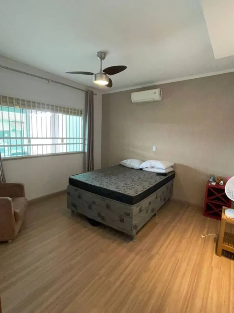 Casa, 3 quartos, 327 m² - Foto 1