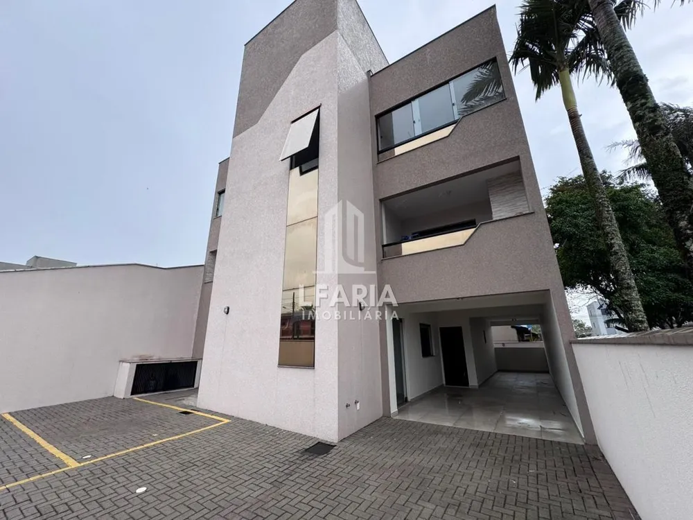 Apartamento, 3 quartos, 145 m² - Foto 1