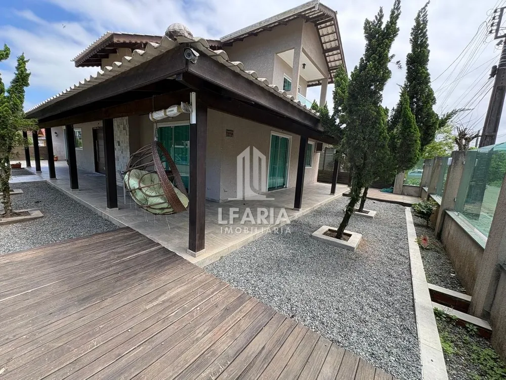 Casa, 4 quartos, 211 m² - Foto 1