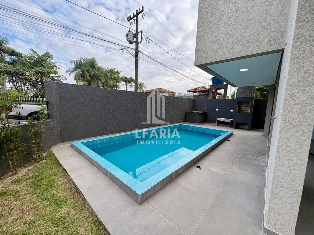 Casa, 3 quartos, 122 m² - Foto 1
