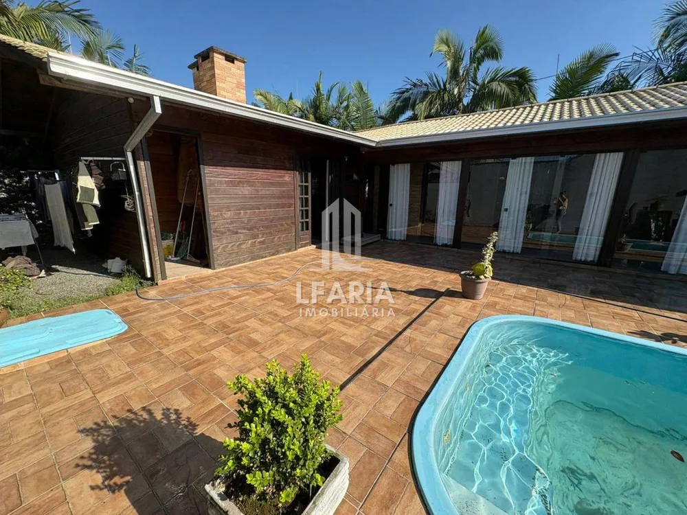 Casa, 3 quartos, 190 m² - Foto 1