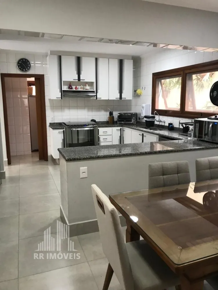 Casa, 4 quartos, 310 m² - Foto 1