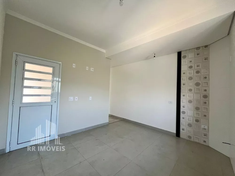 Casa à venda com 3 quartos, 200m² - Foto 4