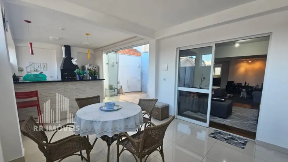 Casa, 2 quartos, 180 m² - Foto 1