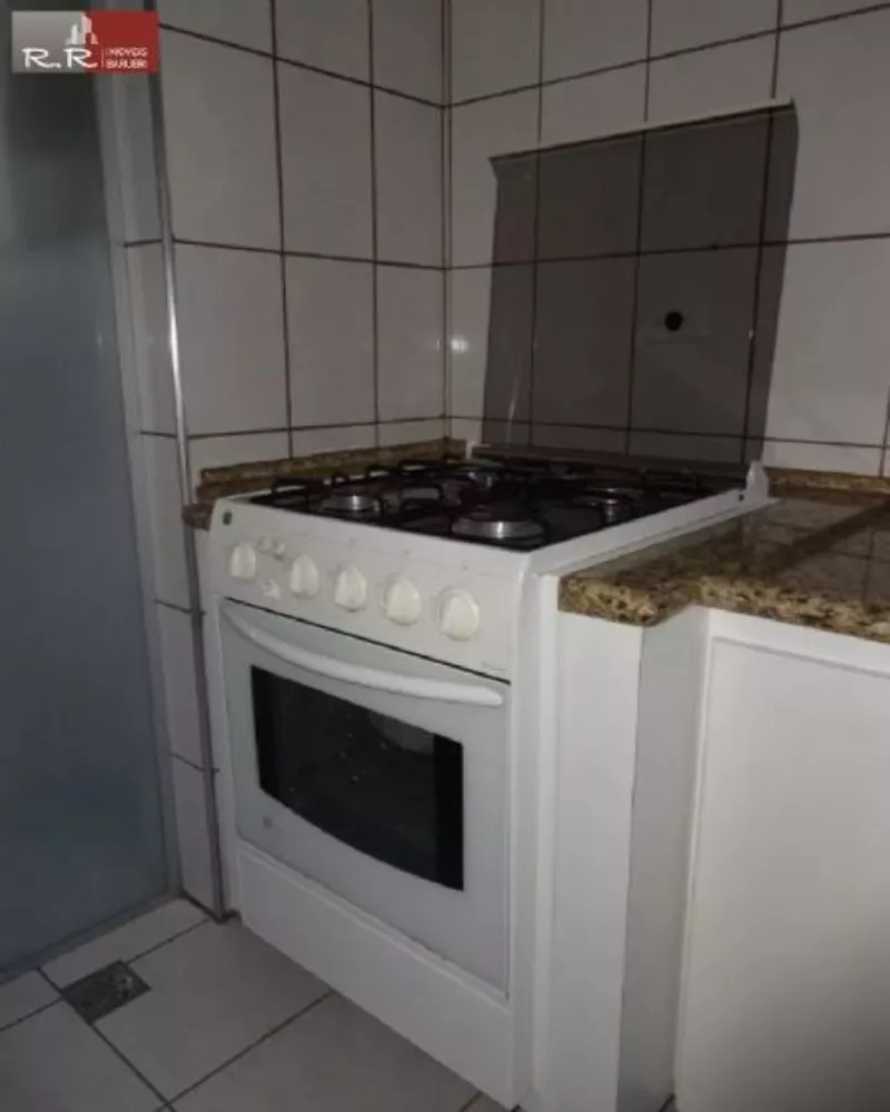 Apartamento à venda com 2 quartos, 66m² - Foto 4