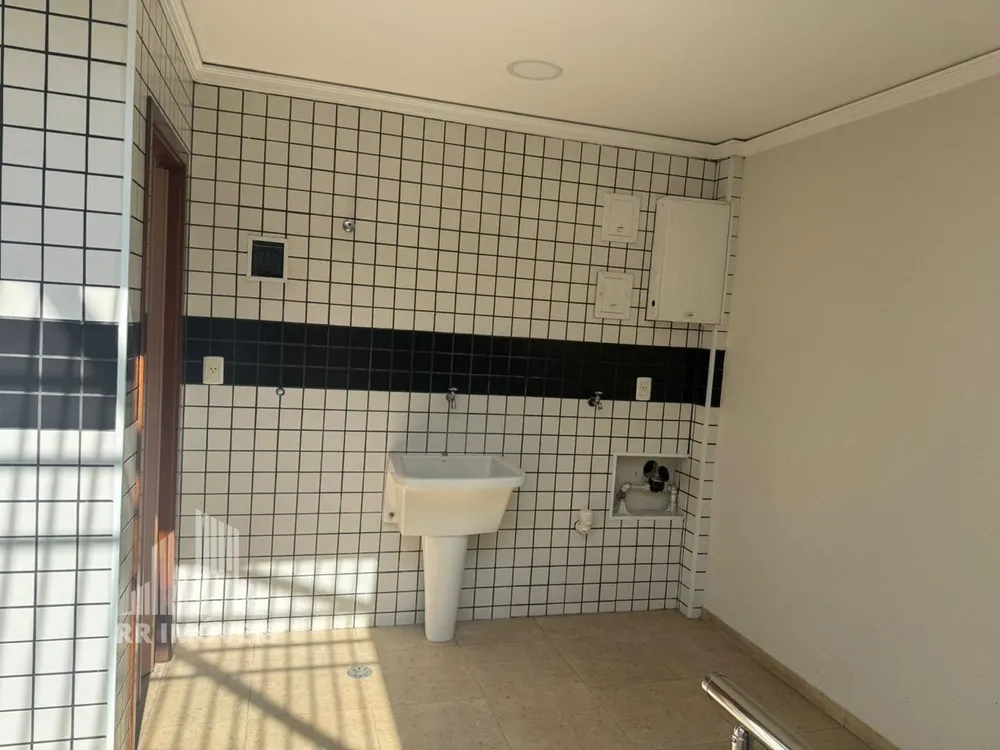 Casa, 3 quartos, 228 m² - Foto 3
