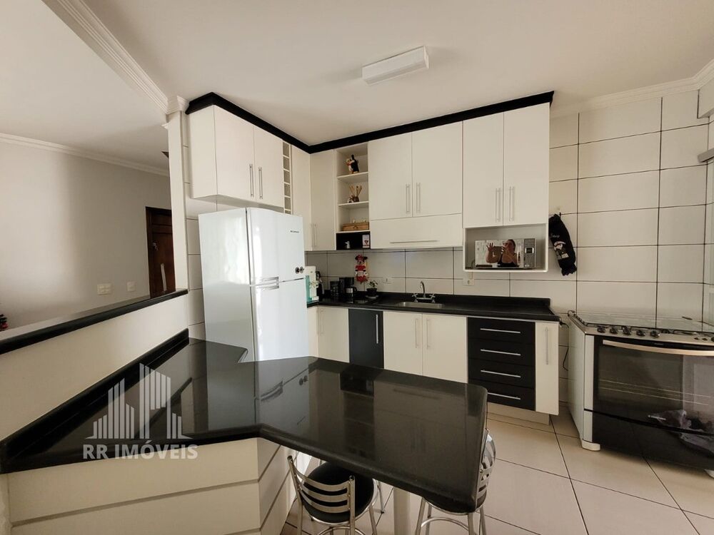 Casa, 3 quartos, 127 m² - Foto 2