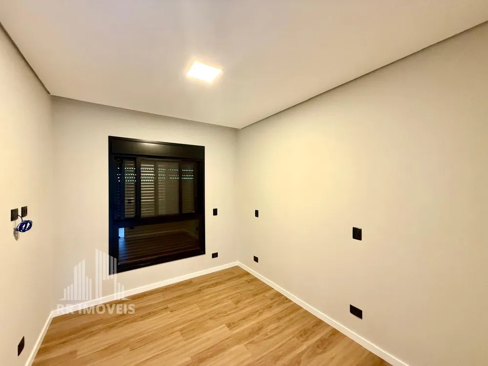 Casa, 4 quartos, 318 m² - Foto 1