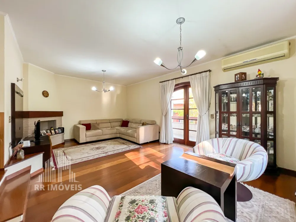 Casa, 4 quartos, 339 m² - Foto 1