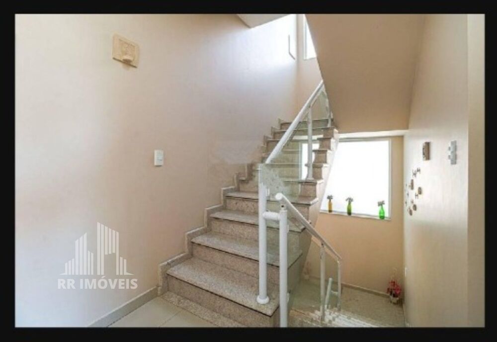 Casa, 4 quartos, 329 m² - Foto 2