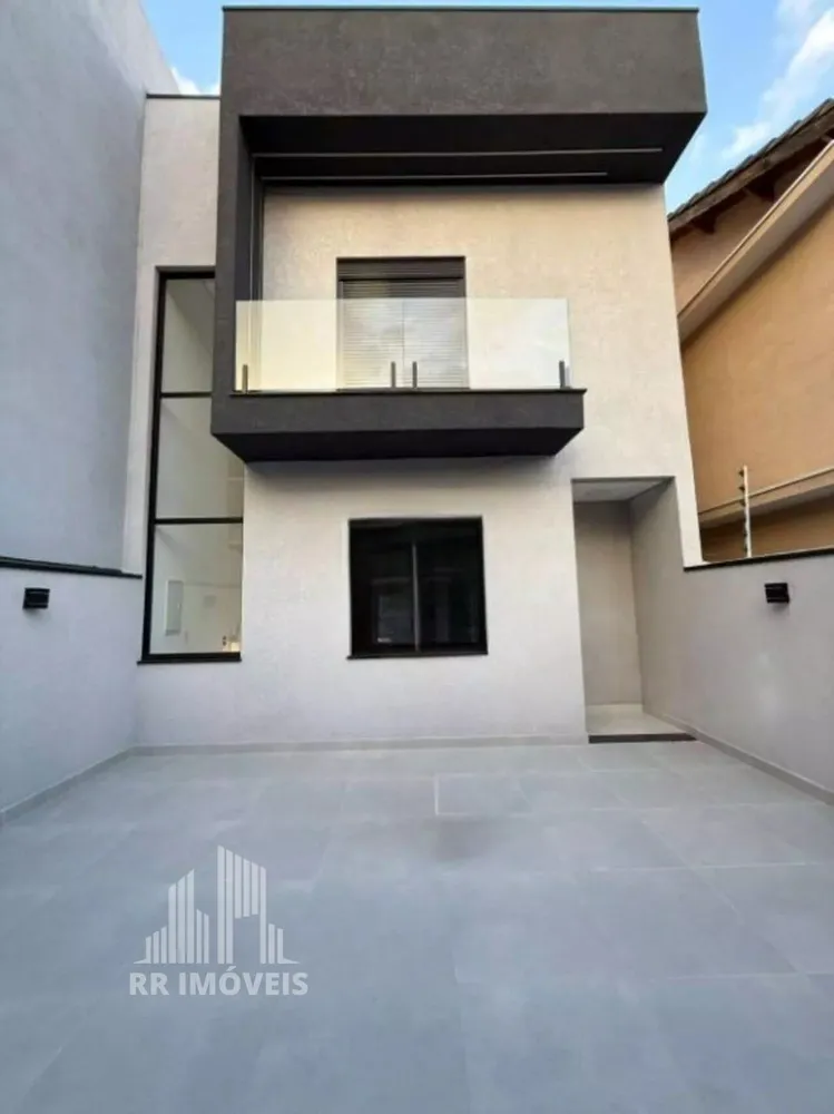 Casa, 3 quartos, 142 m² - Foto 1