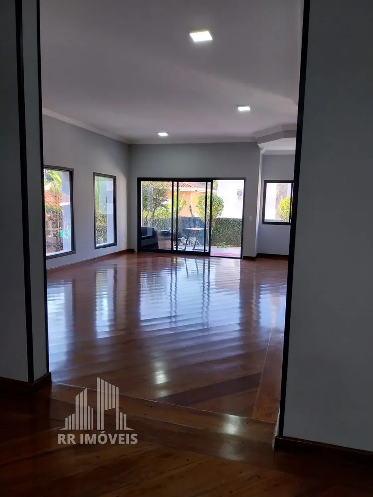 Casa, 5 quartos, 317 m² - Foto 1
