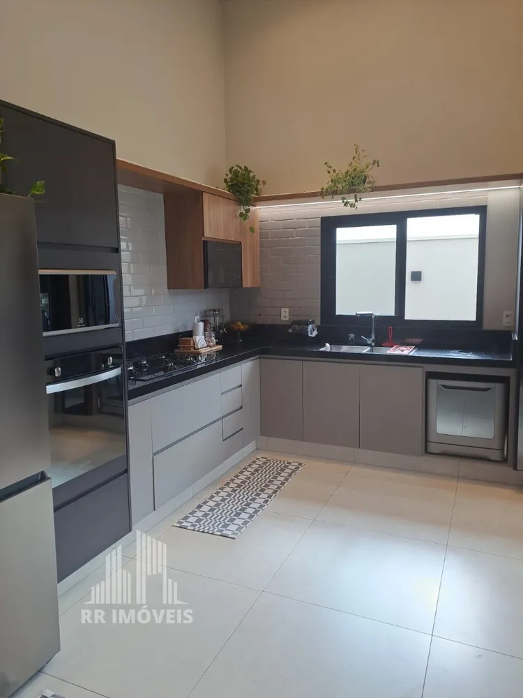 Casa, 3 quartos, 177 m² - Foto 1