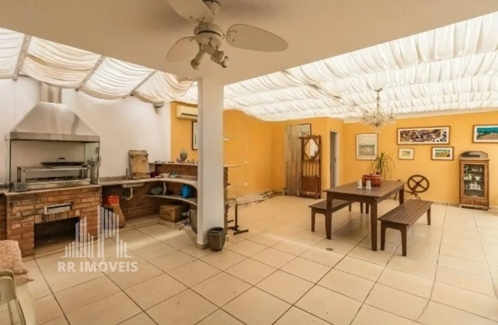 Casa, 4 quartos, 330 m² - Foto 1
