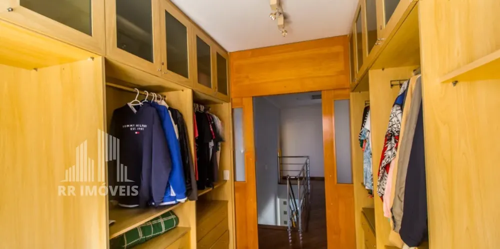 Casa, 4 quartos, 318 m² - Foto 1