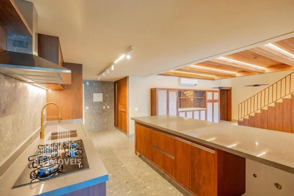 Apartamento, 4 quartos, 192 m² - Foto 2