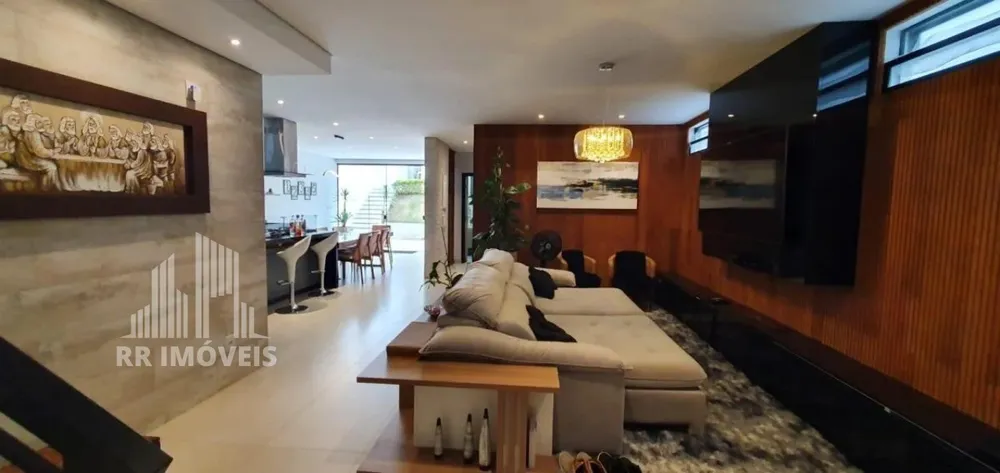 Casa, 4 quartos, 225 m² - Foto 2
