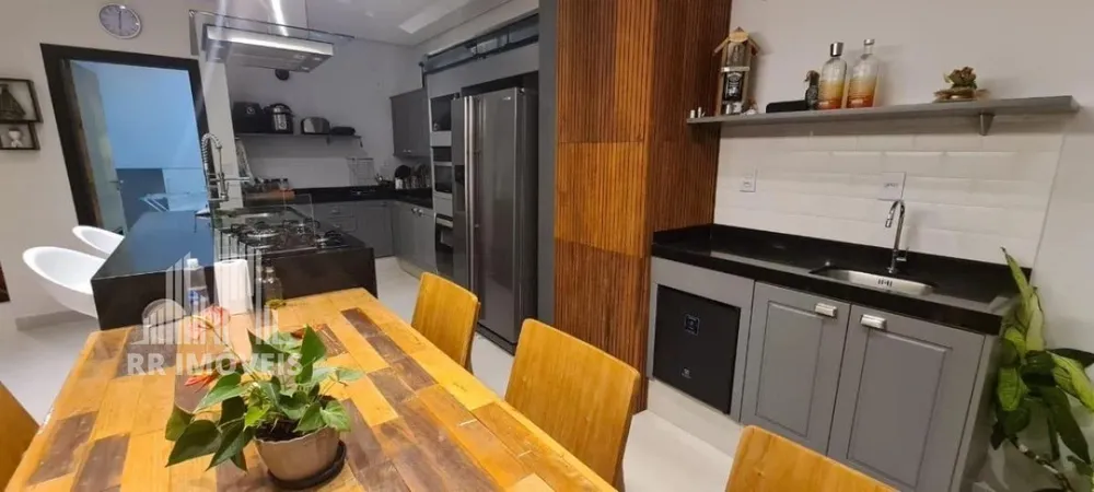 Casa, 4 quartos, 225 m² - Foto 5