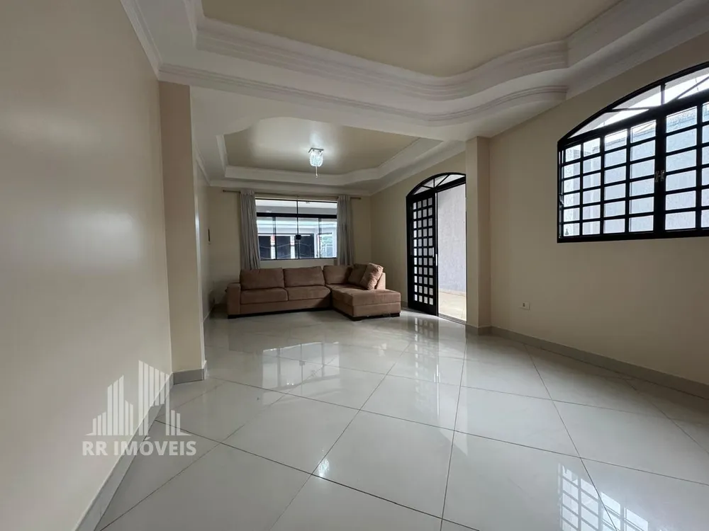 Casa, 3 quartos, 229 m² - Foto 1