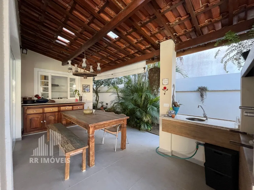 Casa, 4 quartos, 253 m² - Foto 2