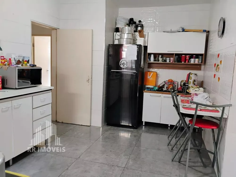 Casa à venda com 3 quartos, 270m² - Foto 3