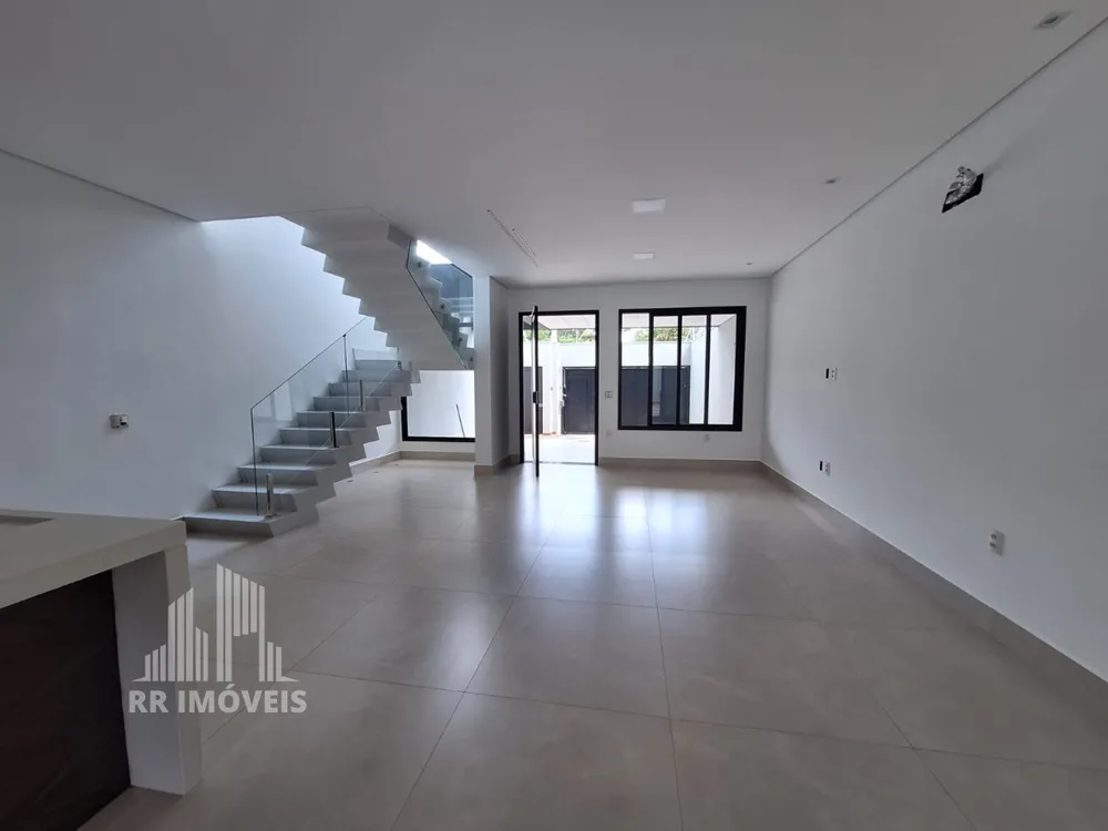 Casa, 3 quartos, 188 m² - Foto 1