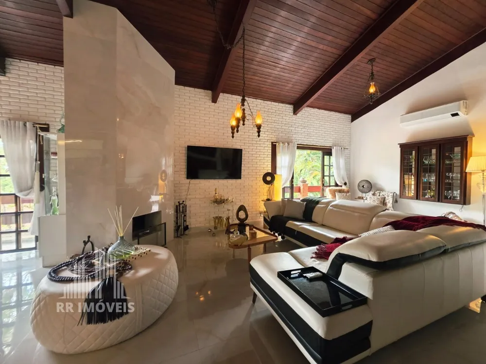 Casa, 5 quartos, 2800 m² - Foto 1