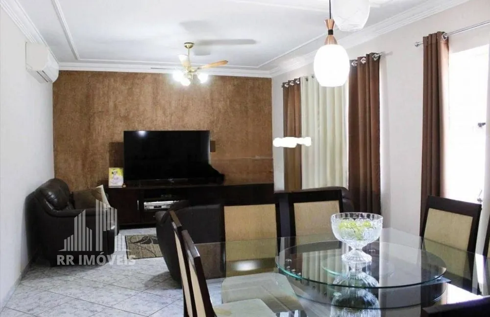 Casa, 3 quartos, 215 m² - Foto 4