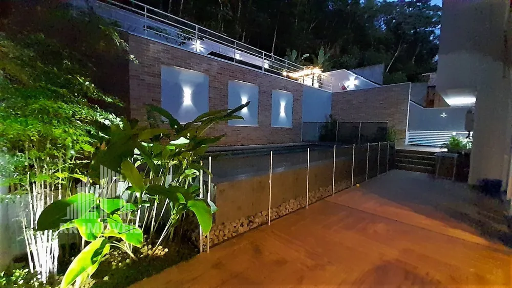 Casa, 3 quartos, 360 m² - Foto 1