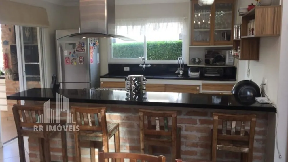Casa, 3 quartos, 217 m² - Foto 2
