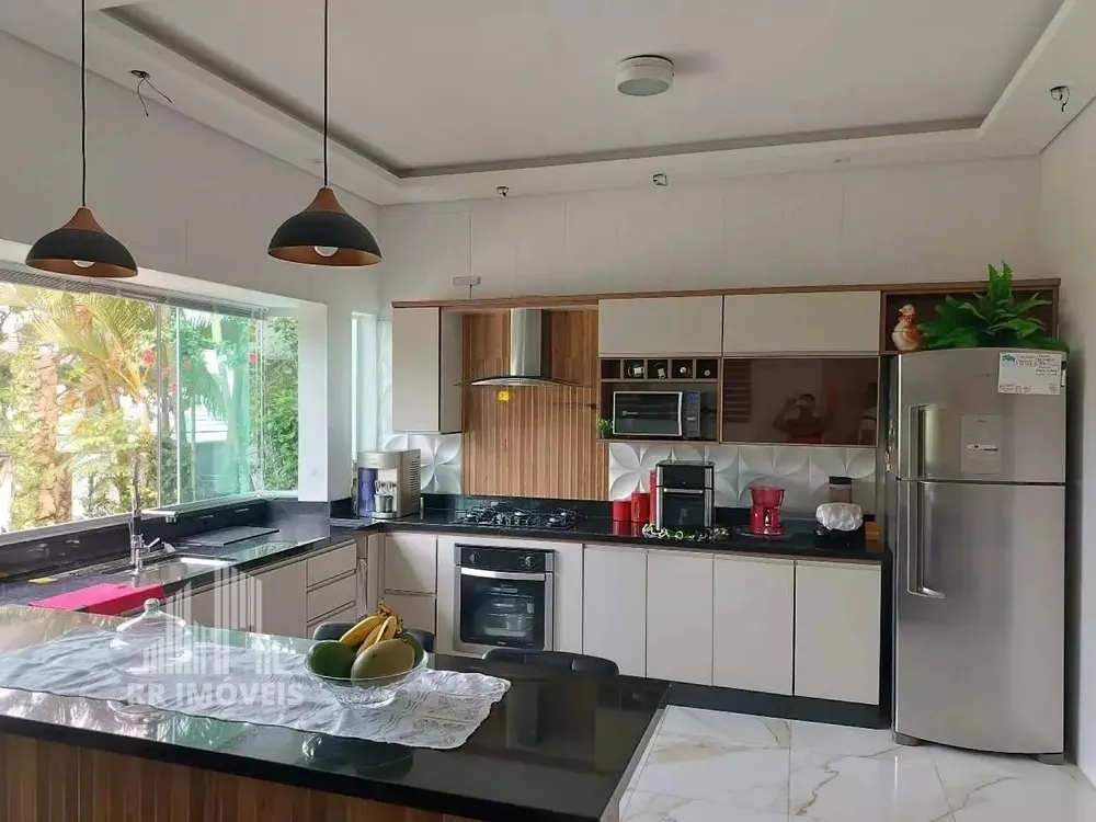 Casa, 4 quartos, 403 m² - Foto 1