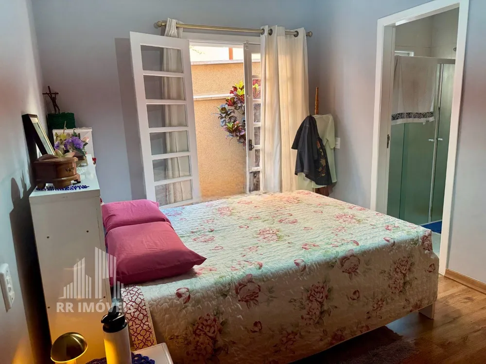 Casa, 4 quartos, 198 m² - Foto 2