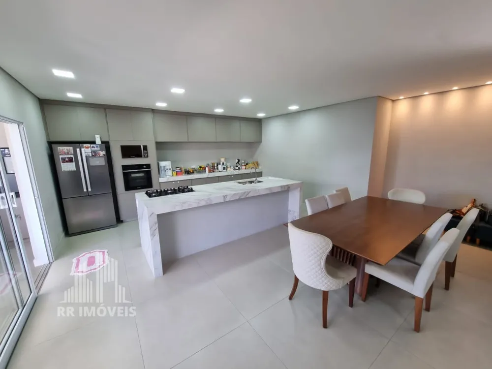Casa, 3 quartos, 245 m² - Foto 4