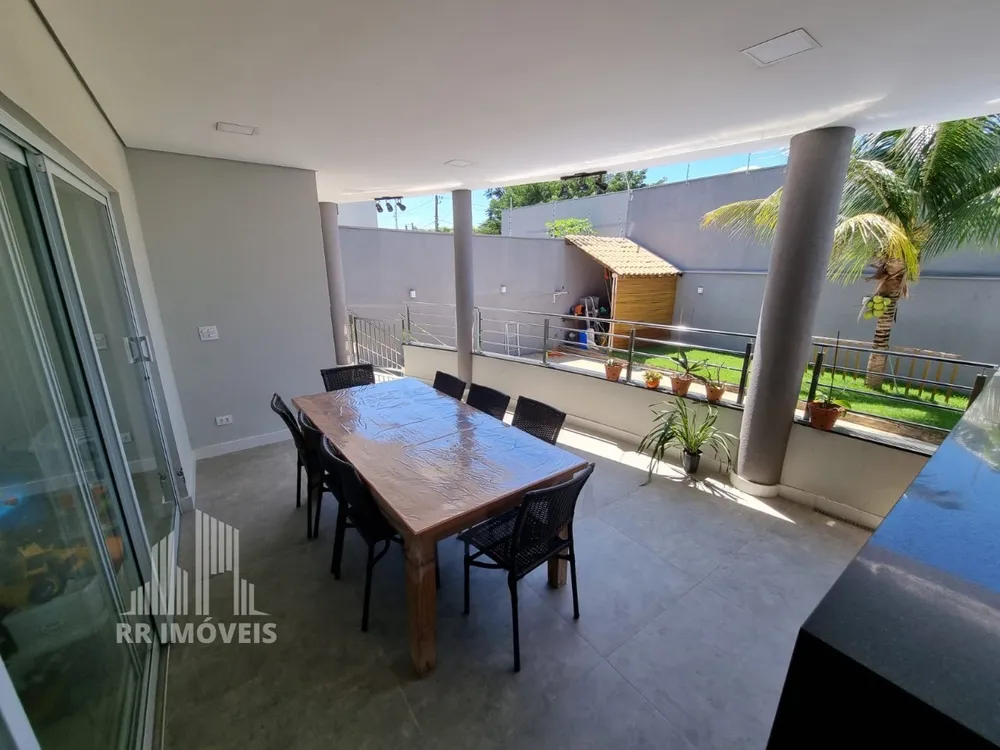 Casa, 3 quartos, 245 m² - Foto 2