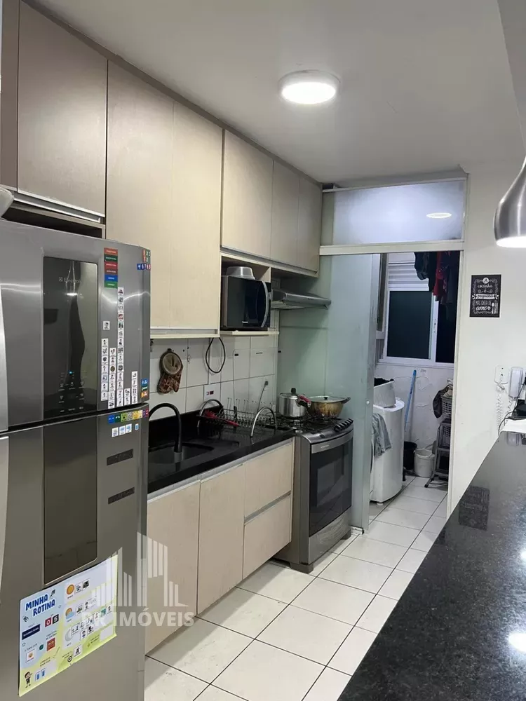 Apartamento à venda com 3 quartos, 71m² - Foto 2