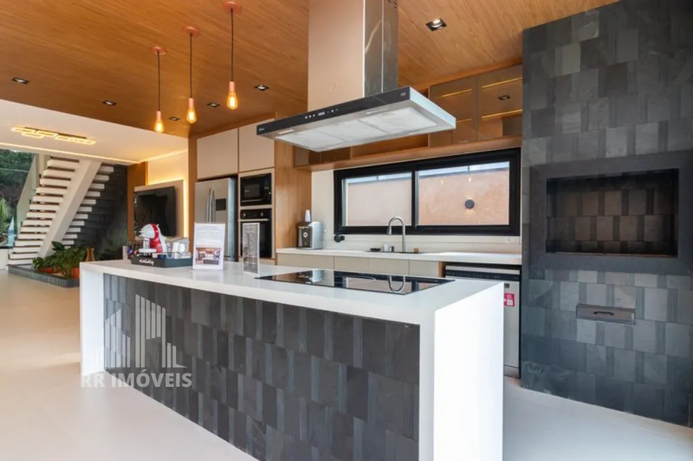 Casa, 4 quartos, 335 m² - Foto 4