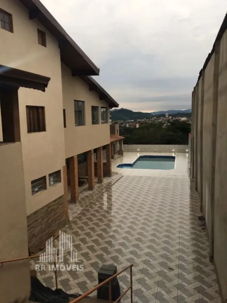 Casa, 7 quartos, 400 m² - Foto 1