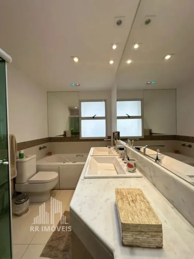 Apartamento, 3 quartos, 232 m² - Foto 11