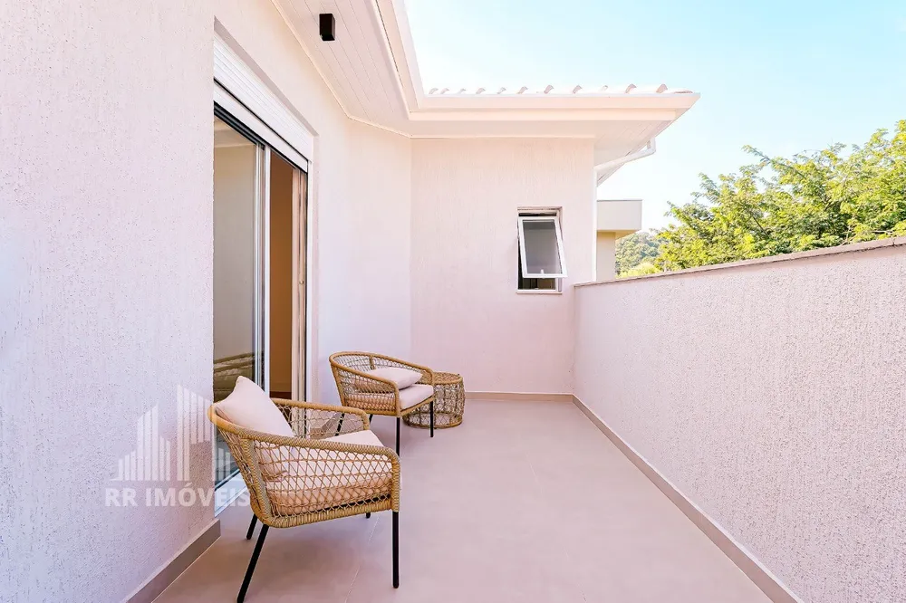 Casa, 3 quartos, 239 m² - Foto 1