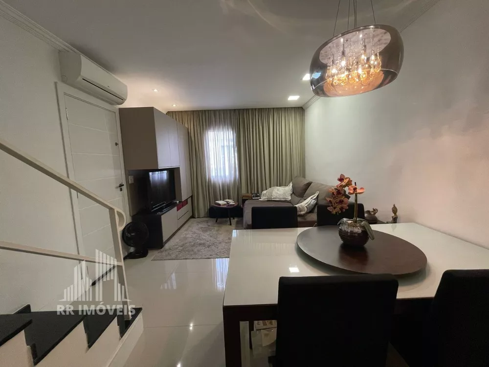 Casa à venda com 2 quartos, 126m² - Foto 1