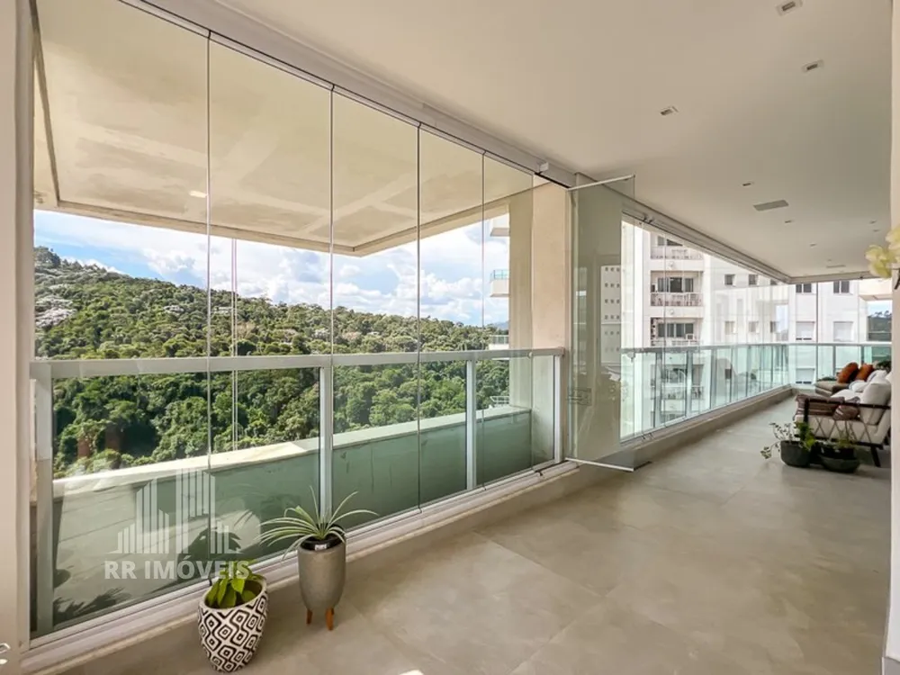 Apartamento, 3 quartos, 248 m² - Foto 2